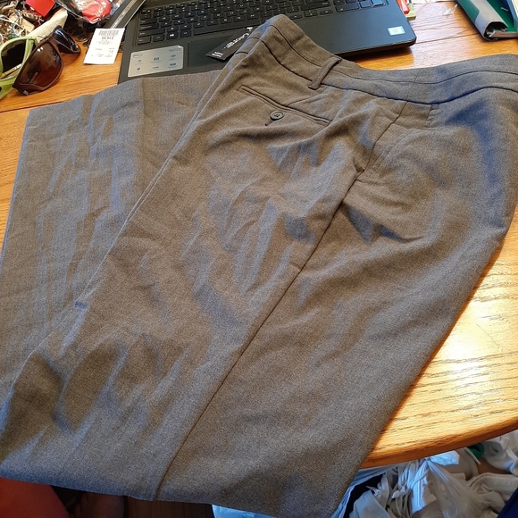 Ladies clothing - Picture 7 of 8